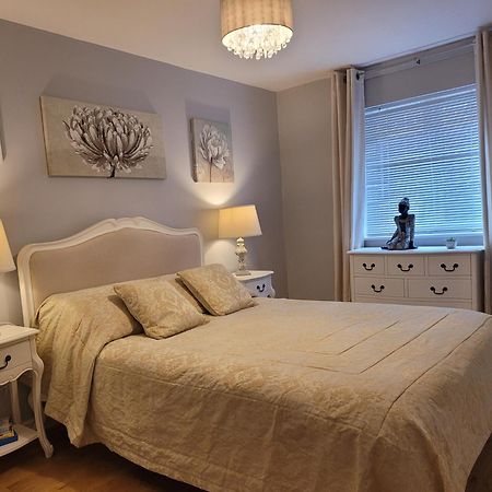 Three Bedroom Apartment By Beautiful Park London Exterior foto
