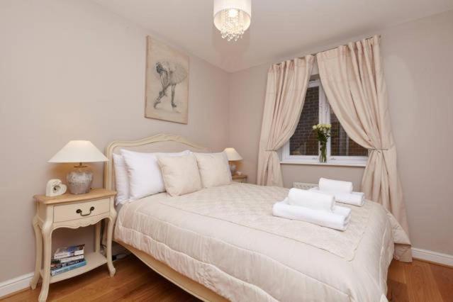 Three Bedroom Apartment By Beautiful Park London Exterior foto