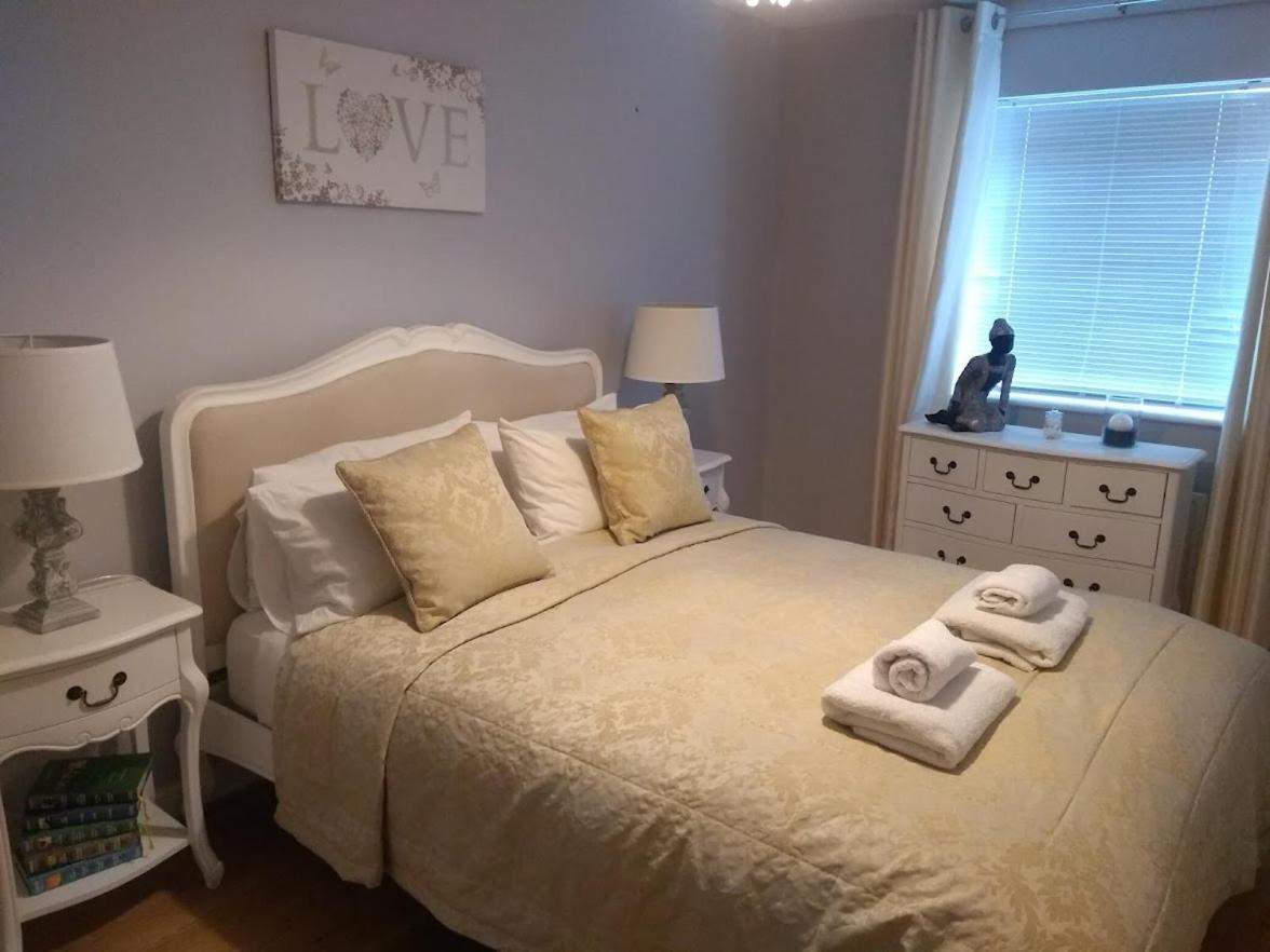 Three Bedroom Apartment By Beautiful Park London Exterior foto